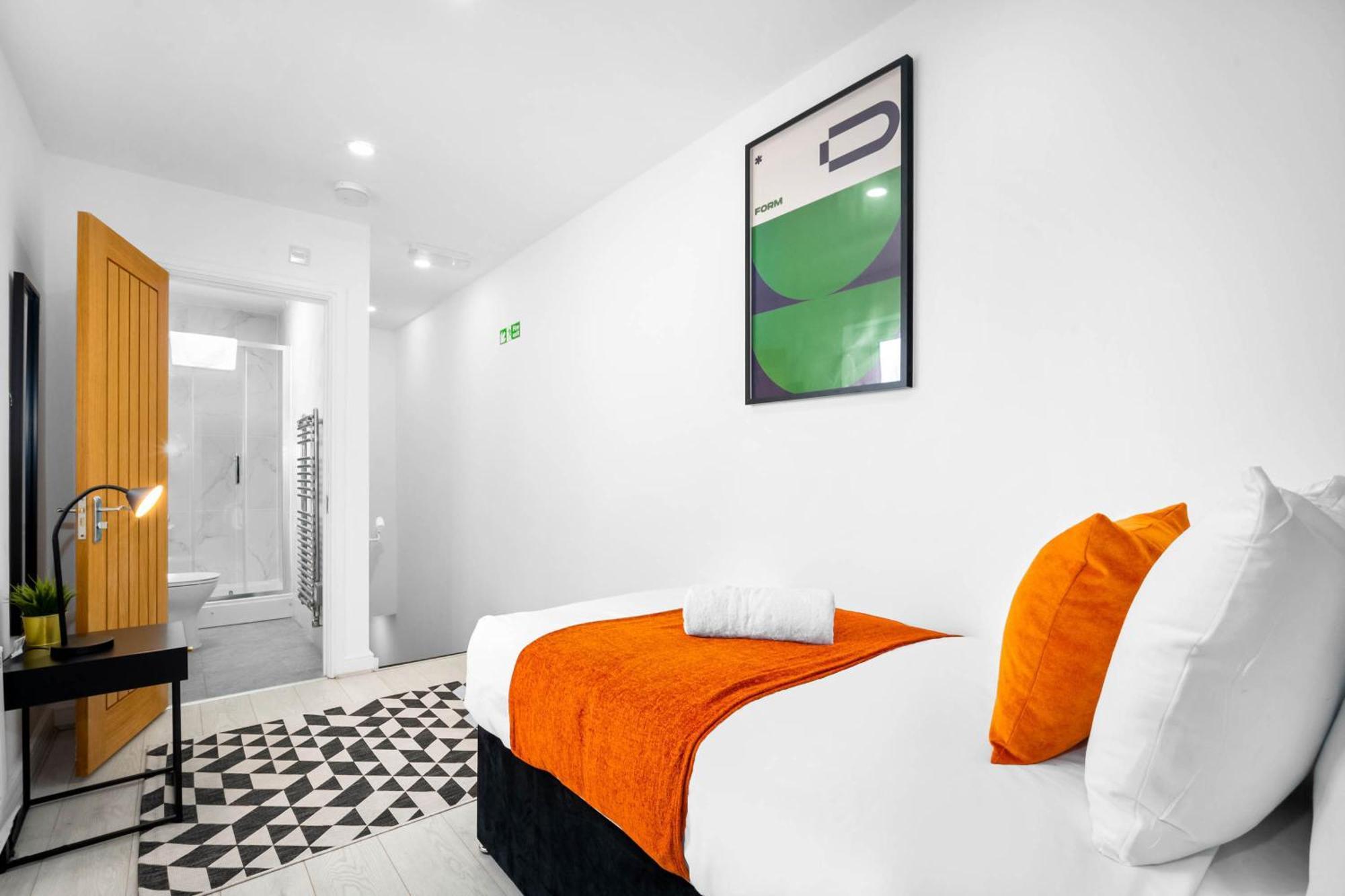 Luxury 3 Bedroom Apartment - Terrace - Near City Centre - Wifi - Smart Tv 1Mr Birmingam Exterior foto